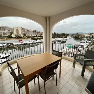 Moderne - Port De - Proche Francia